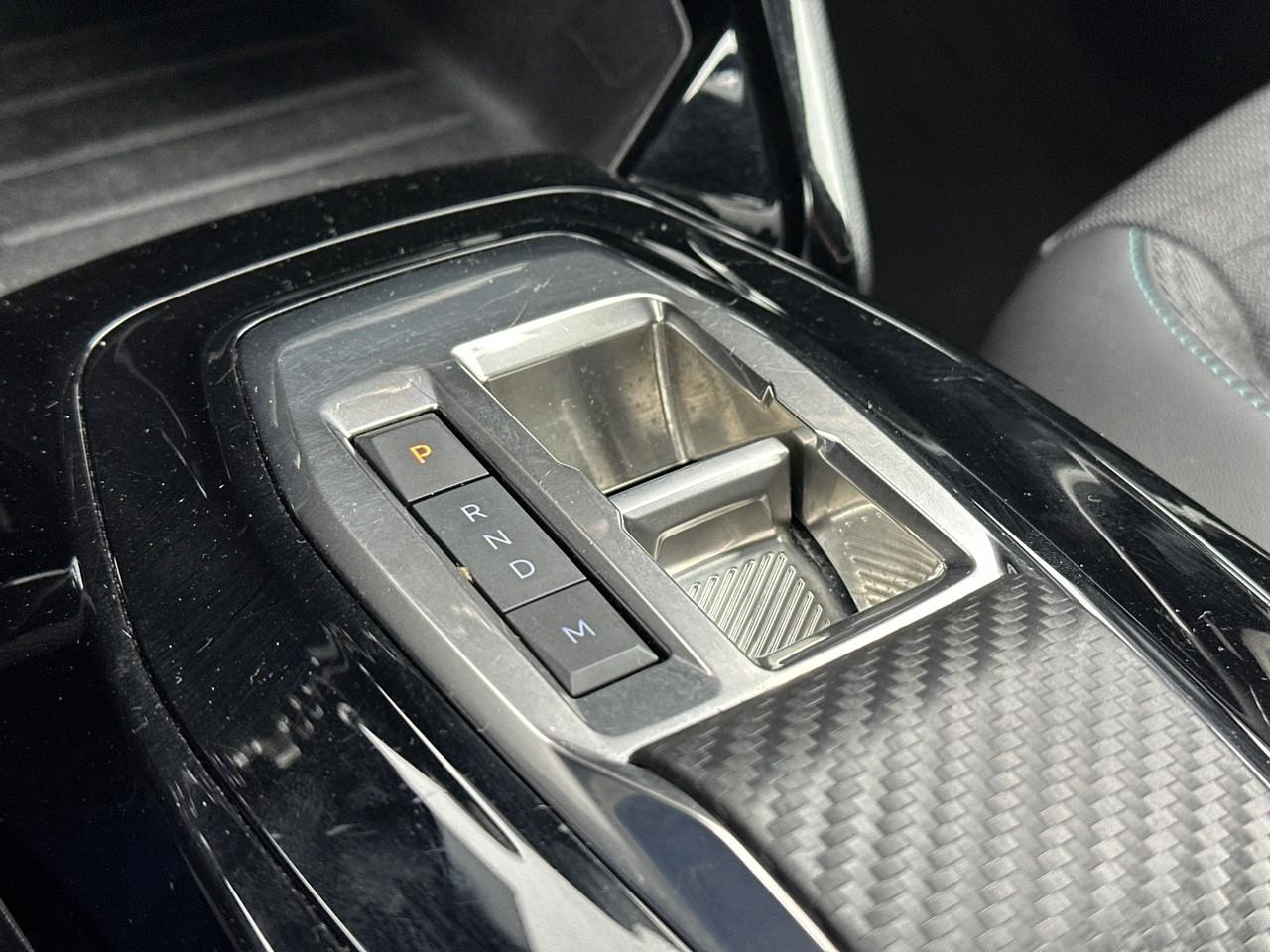 Peugeot 208 puretech 100 s&s eat8 style — photo 32