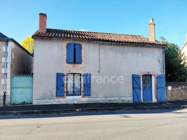 Maison à vendre 3 pièces MONTMORILLON (86)