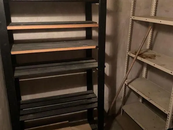 Cave saine de 5m² - Cannes Montfleury