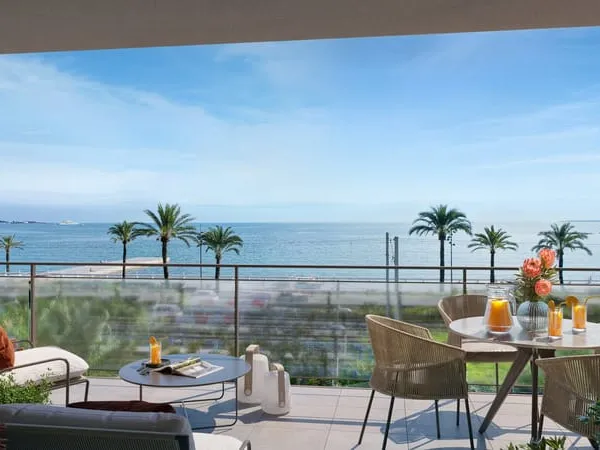 Golfe-Juan - 4P appartement- 2 terrasses- Vue Mer - Résidence en front de mer