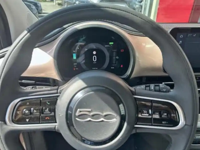 Fiat 500 e 118ch icône — photo 14