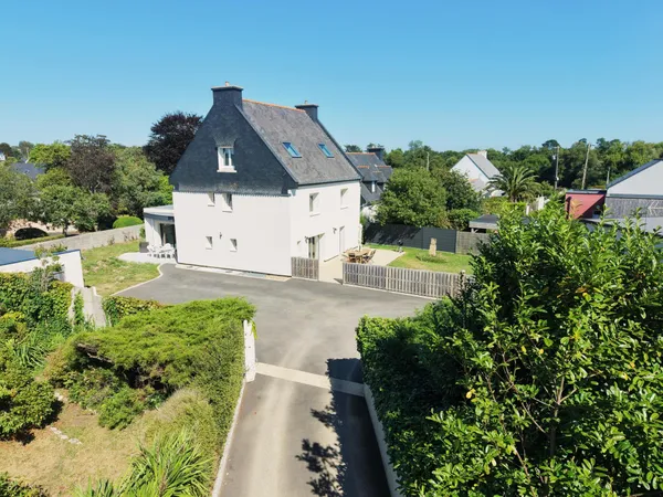 Maison Lannion (Beg Léguer) proche mer - entièrement rénovée - 200 m2