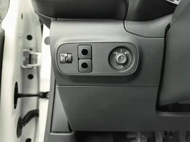 Citroën C3 bluehdi 100 s&amp;s bvm5 c-series — photo 17