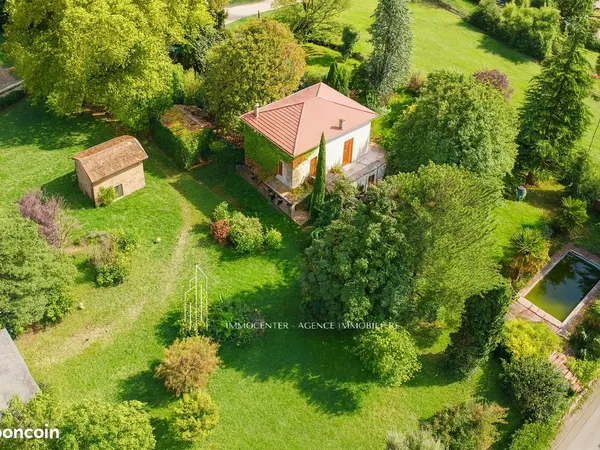 Propriété 9 pièces 300 m²