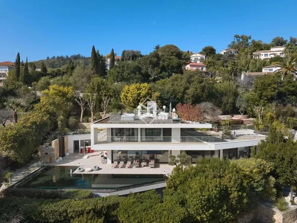 Villa 400 m²