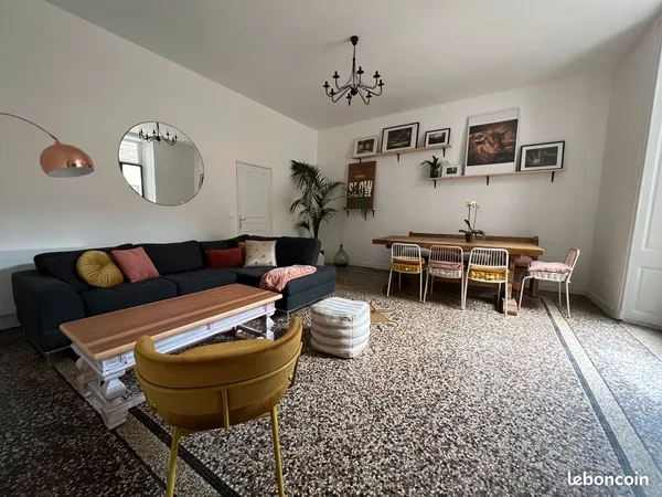 Superbe T4 de 123m², lumineux avec terrasse - Equipé & rénové à neuf