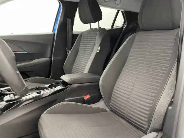 Peugeot 2008 puretech 130 s&amp;s eat8 — photo 78