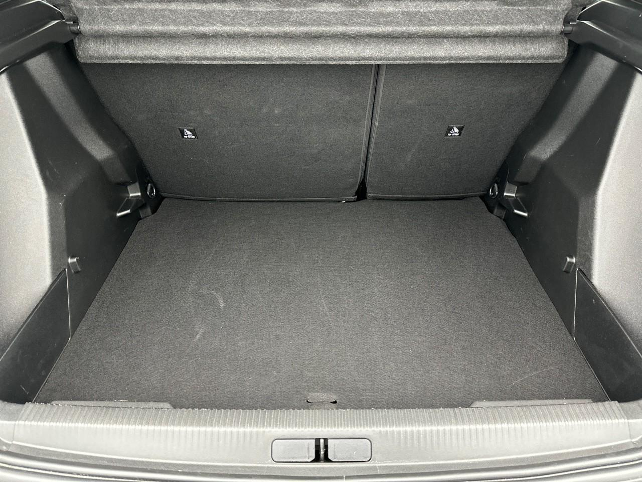 Peugeot 2008 hybrid 145 e-dcs6 style — photo 8