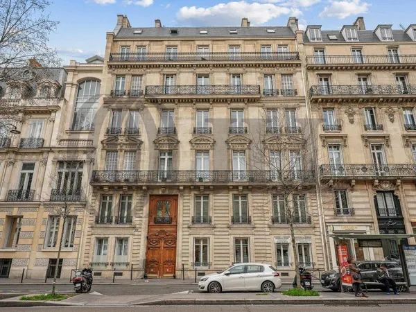 Bureaux 261 m²