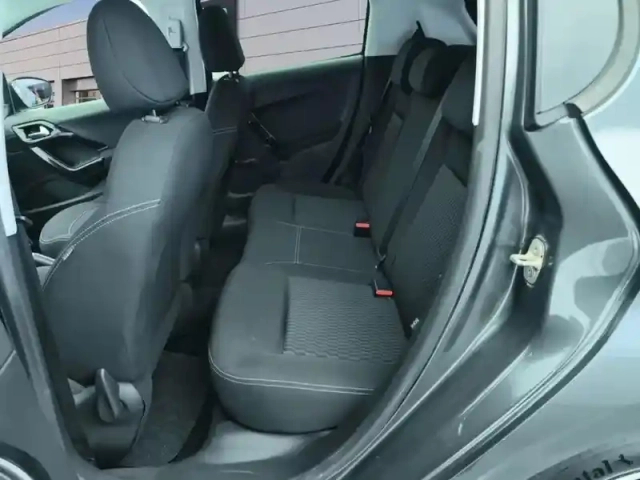 Peugeot 208 bluehdi 100ch s&amp;s bvm6 allure business — photo 23
