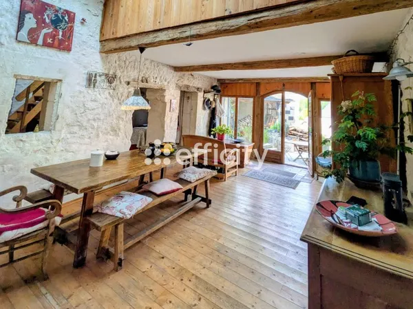 Maison 8 pièces 200 m²