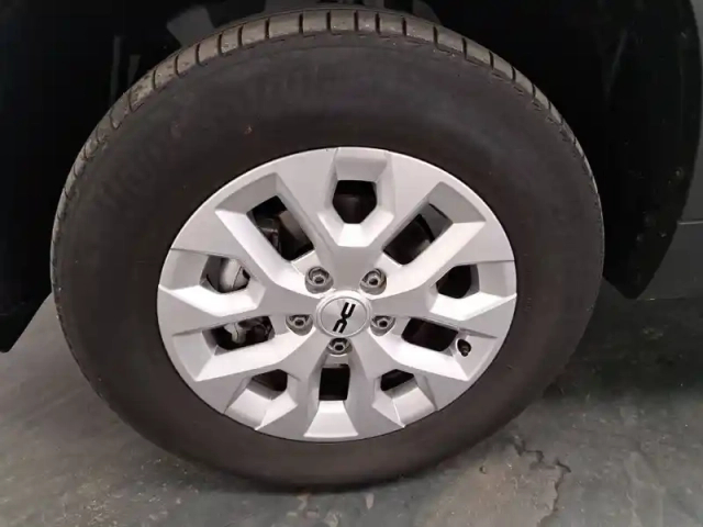 Dacia Duster eco-g 100 4x2 — photo 16