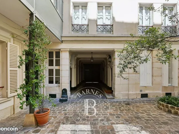 Studio 1 pièce 9 m²