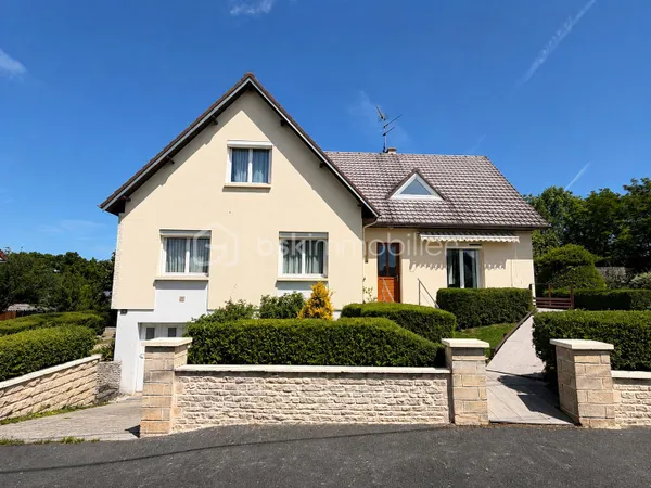 Maison 8 pièces 136 m²