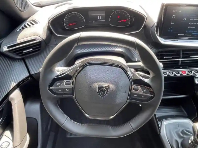 Peugeot 2008 100 s&amp;s bvm6 — photo 21