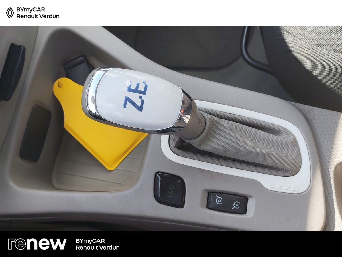 Renault Zoe R90 — photo 21