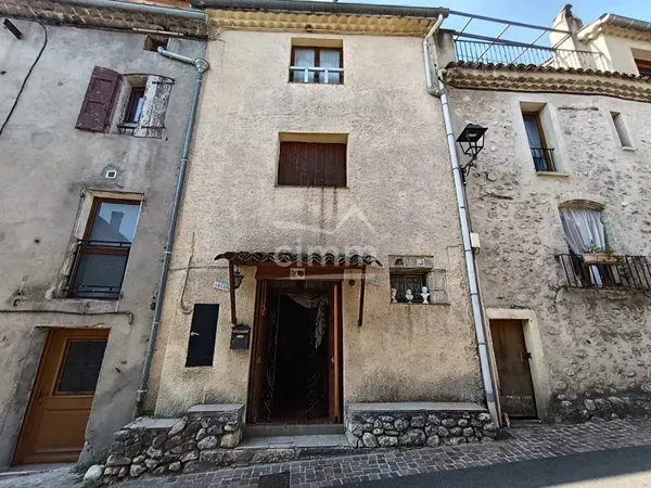MAISON DE VILLAGE À RESTAURER