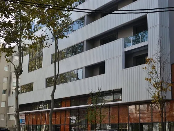 Bureaux 658 m²