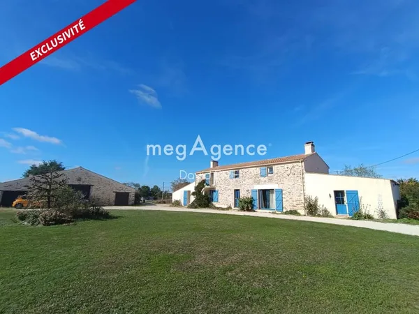 Propriété 8 Pièces, 281 m2, 5 chambres + GRANGE, CHALLANS