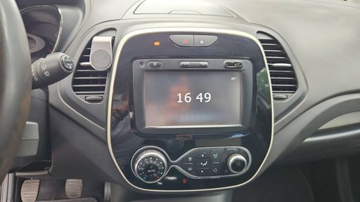 Renault Captur 0.9 TCe 90 - Zen – 2018 – 142222 km – Essence – Boîte Manuelle — photo 9