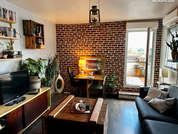 Appartement 3 pièces 59 m² - Dernier étage - Terrasse 9 m² - Parking - La Plaine Saint-Denis