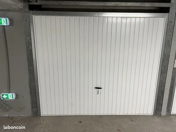 Garage/box 13 m² Fougeres