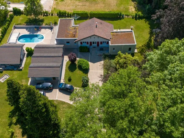 Propriété 5 pièces 143 m²