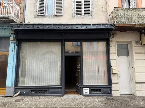 Hyper centre - Local commercial 50m² + 30m² de cave