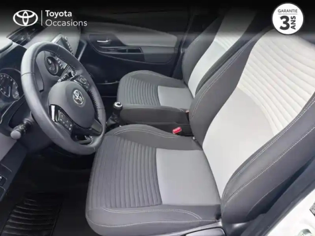 Toyota Yaris 70 vvt-i ultimate 5p pack confort — photo 11