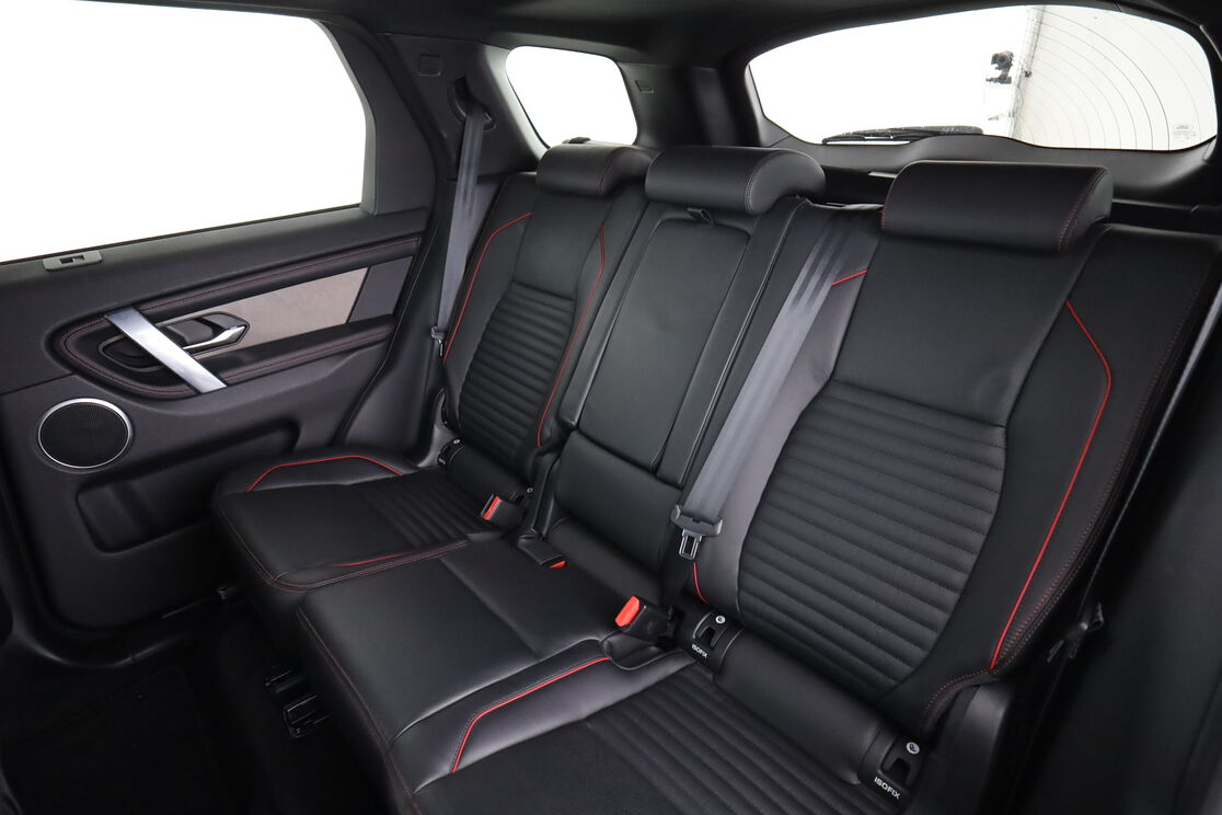 Land Rover Discovery Sport 2.0 D150 R-Dynamic SE AWD Auto — photo 13