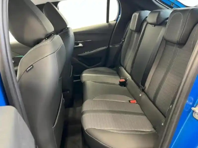 Peugeot 208 1.2 puretech 100ch s&amp;s allure eat8 — photo 11