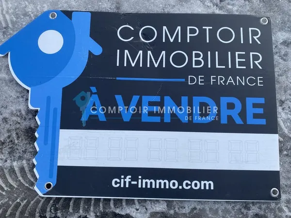 VENDS MURS COMMERCIAUX, FONDS DE COMMERCE,APPARTEMENT en CER
