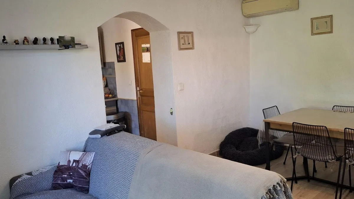 Photo 9