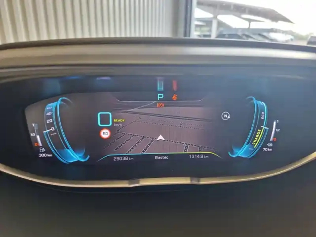 Peugeot 3008 hybrid 180 e-eat8 — photo 35