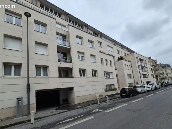 Parking/box 27 m² Reims