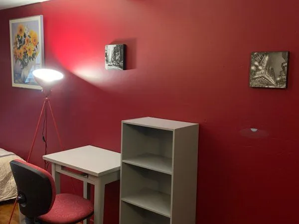 Loue chambre meublée
