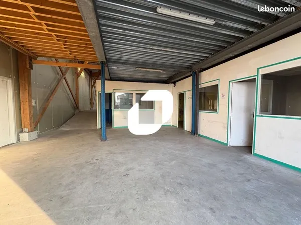 Local industriel 420 m²