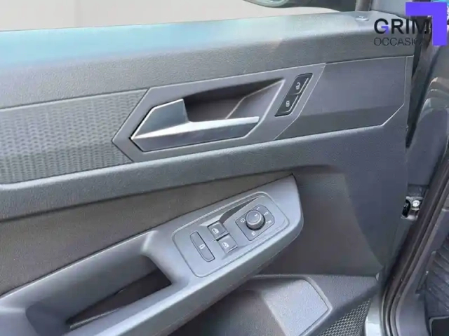 Ford Tourneo grand  connect 2.0 ecoblue 102 bvm6 — photo 23