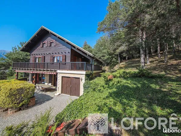 Chalet 7 pièces 140 m²