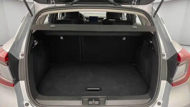 Renault Captur e-tech 145 - 21 — photo 10