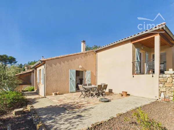 Villa tout confort avec vue dominante sur Joyeuse