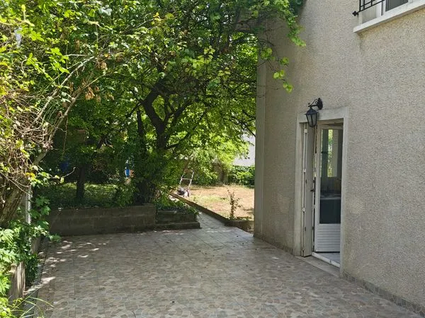 Maison 5 pièces 4 chambres 106 m²