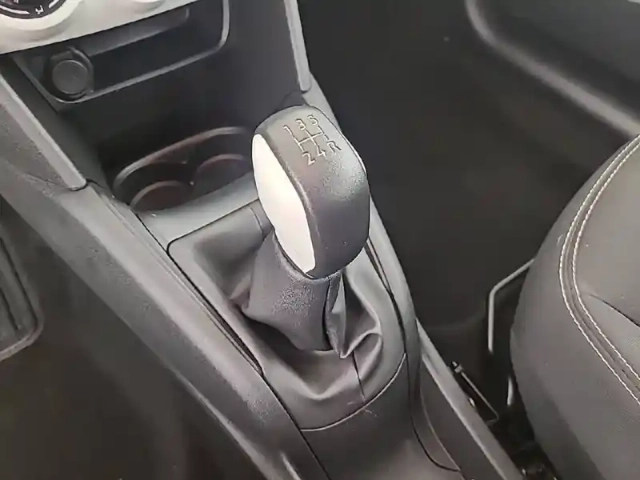 Peugeot 208 puretech 68ch bvm5 — photo 14
