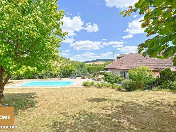 Maison de village 10 pièces 300 m²