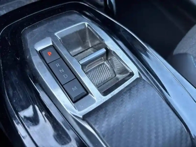 Peugeot 208 puretech 130 s&amp;s eat8 — photo 14