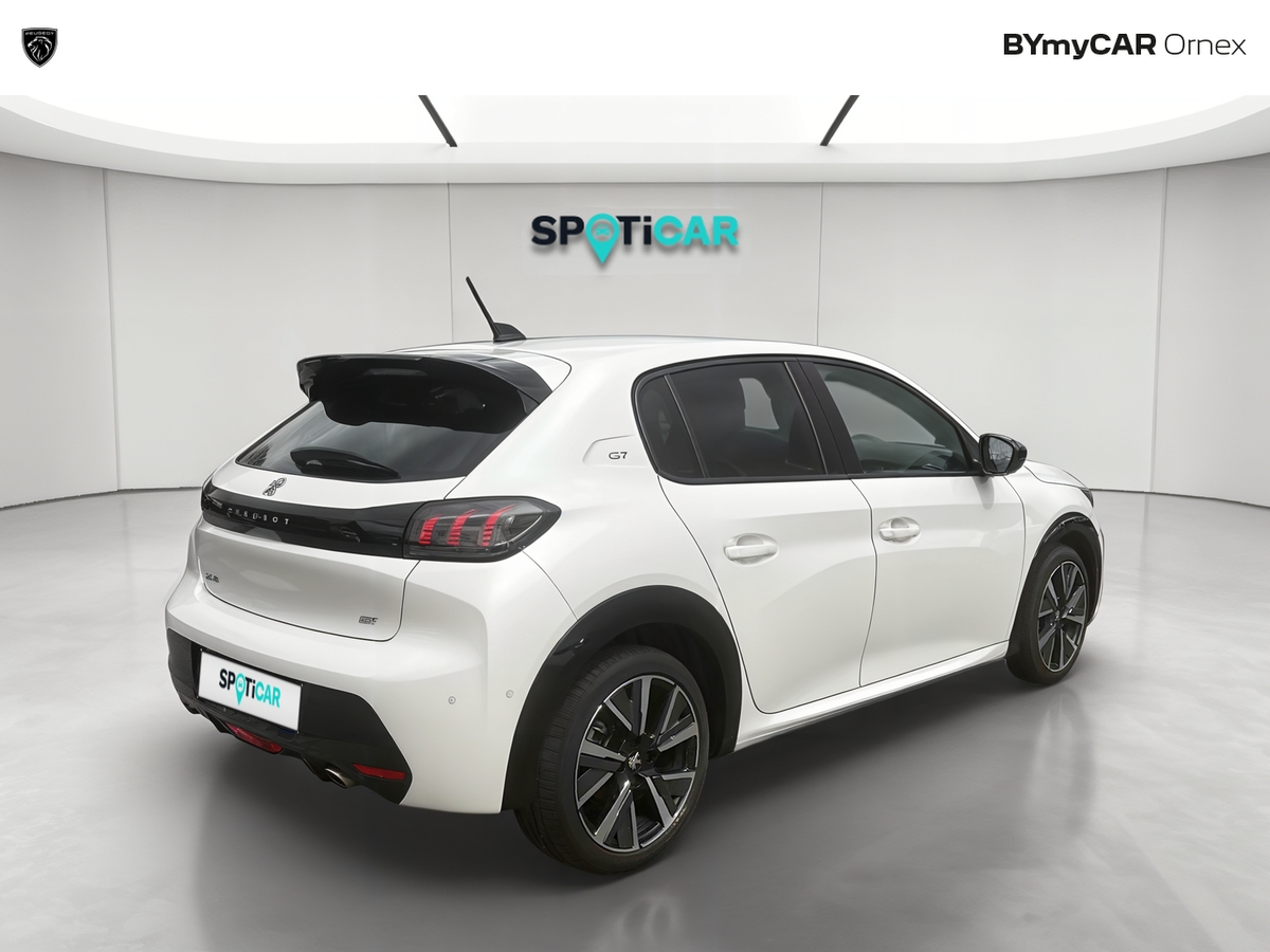 Peugeot 208 PureTech 100 S&amp;S EAT8 — photo 5