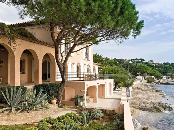 Villa 10 pièces 350 m²