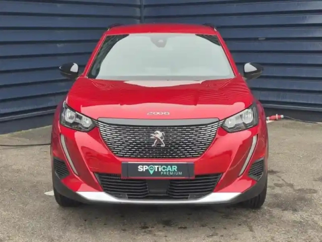 Peugeot 2008 1.2 puretech 100ch s&amp;s allure — photo 2