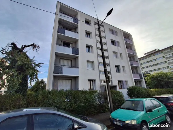 Location - T3 54m² avec balcon - Grenoble