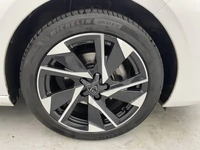Peugeot 308 puretech 130ch s&amp;s bvm6 — photo 18